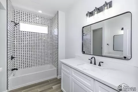 Bath - 7920 E 35 Pl, Yuma, AZ 85365 photo 5 of 6