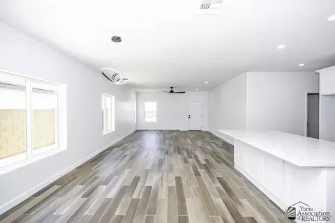 Living - 7920 E 35 Pl, Yuma, AZ 85365 photo 4 of 4