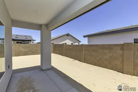 Exterior - 7920 E 35 Pl, Yuma, AZ 85365 photo 2 of 5