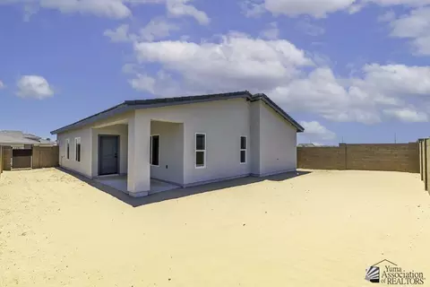 Exterior - 7920 E 35 Pl, Yuma, AZ 85365 photo 3 of 5