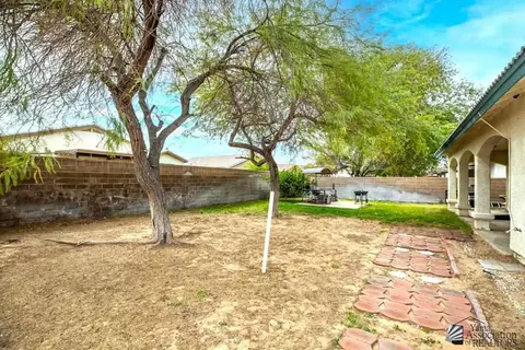 Exterior - 10571 E 38 Pl, Yuma, AZ 85365 photo 7 of 10