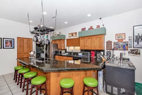 Kitchen - 10571 E 38 Pl, Yuma, AZ 85365 photo 2 of 5