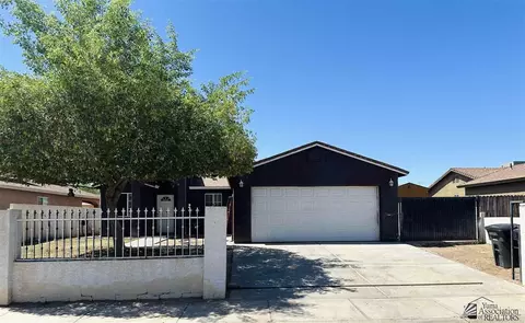 225 E Patricia St, Somerton, AZ 85350