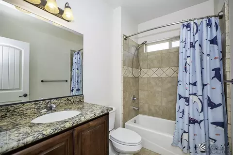 Bath - 7871 E 36 Pl, Yuma, AZ 85365 photo 1 of 3