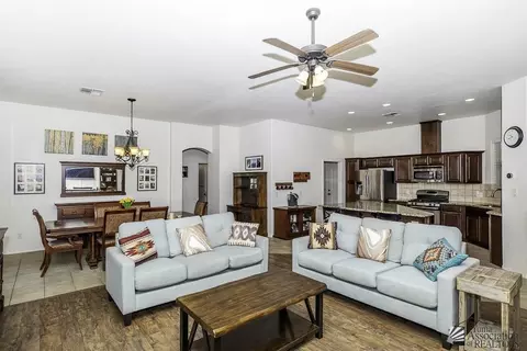 Living - 7871 E 36 Pl, Yuma, AZ 85365 photo 2 of 2