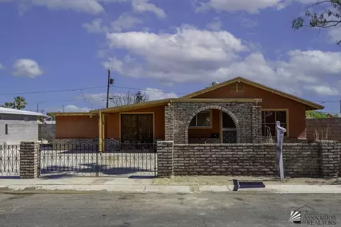 1138 W 33 St, Yuma, AZ 85365