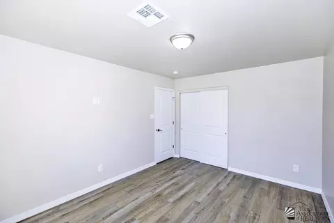Bedroom - 13336 S 50 Dr, Yuma, AZ 85367 photo 3 of 4