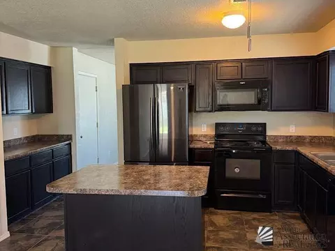 Kitchen - 7161 E 37 St, Yuma, AZ 85365 photo 2 of 2