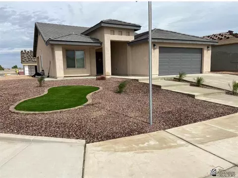 8550 E 41 St, Yuma, AZ 85365