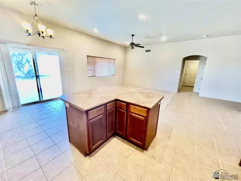 Kitchen - 11670 E 24 Pl, Yuma, AZ 85367 photo 2 of 3