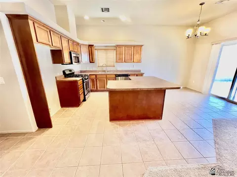 Kitchen - 11670 E 24 Pl, Yuma, AZ 85367 photo 1 of 3