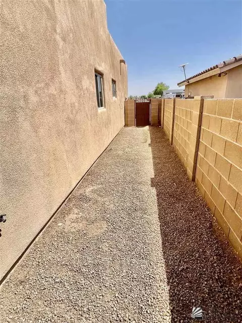 Exterior - 11670 E 24 Pl, Yuma, AZ 85367 photo 6 of 8