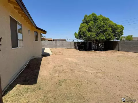 Exterior - 7176 E 24 Pl, Yuma, AZ 85365 photo 3 of 7