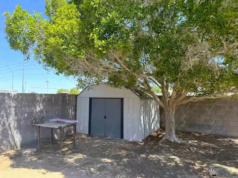 Exterior - 7176 E 24 Pl, Yuma, AZ 85365 photo 5 of 7