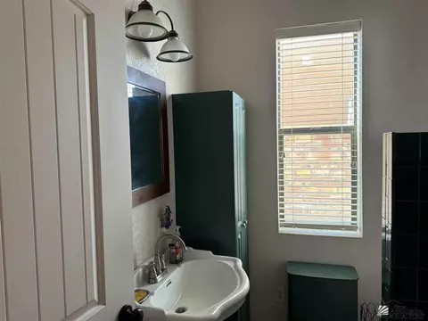 Bath - 14769 E 49 St, Yuma, AZ 85367 photo 4 of 5