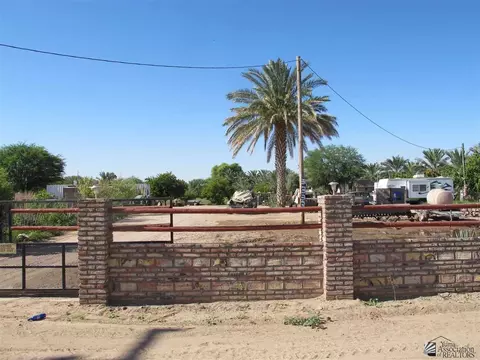 3333 W County 17 12 St, Somerton, AZ 85350