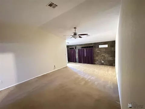 Living - 6335 E 40 Ln, Yuma, AZ 85365 photo 8 of 8