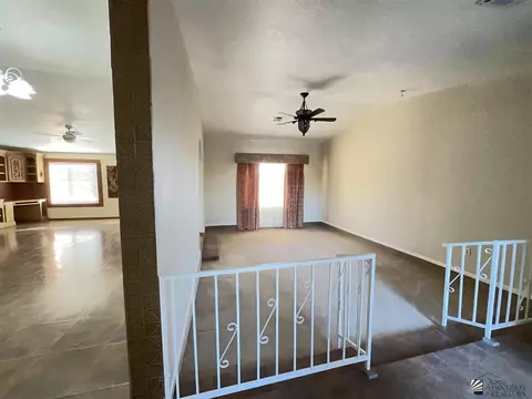 Living - 6335 E 40 Ln, Yuma, AZ 85365 photo 3 of 8