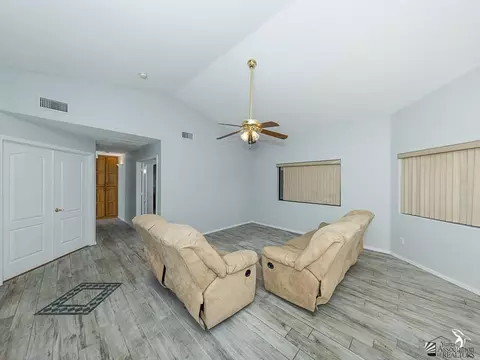 Living - 13852 E 52 Dr, Yuma, AZ 85367 photo 2 of 2