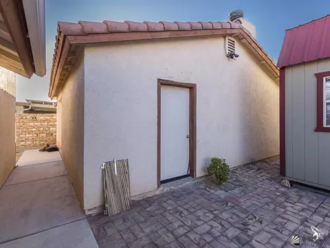Exterior - 13852 E 52 Dr, Yuma, AZ 85367 photo 5 of 7
