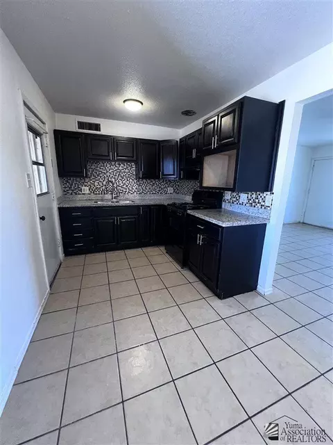 Kitchen - 925 E 25 St, Yuma, AZ 85365 photo 3 of 3