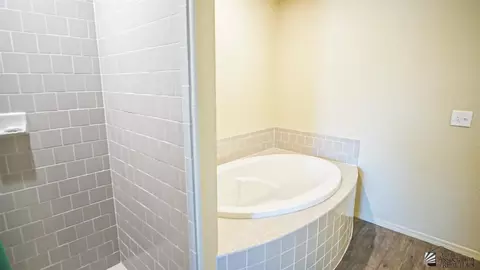 Bath - 7306 E 38 Ln, Yuma, AZ 85365 photo 1 of 5