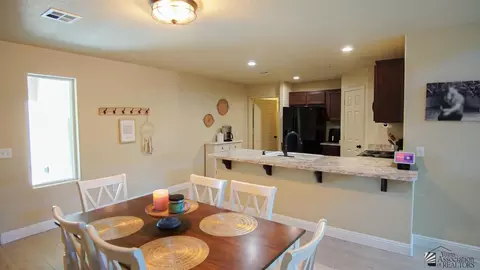 Dining - 7306 E 38 Ln, Yuma, AZ 85365 photo 1 of 1