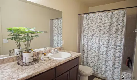 Bath - 7306 E 38 Ln, Yuma, AZ 85365 photo 5 of 5
