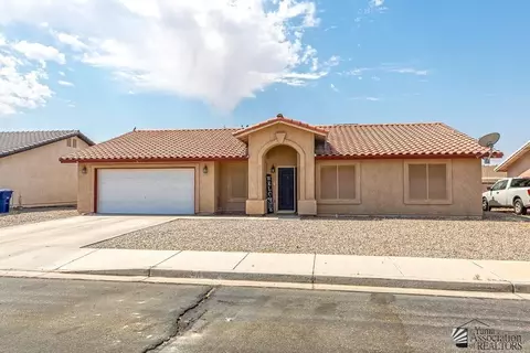 Exterior - 6353 E 44th Pl, Yuma, AZ 85365 photo 8 of 9
