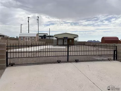 10401 Adobe Dr, Wellton, AZ 85356