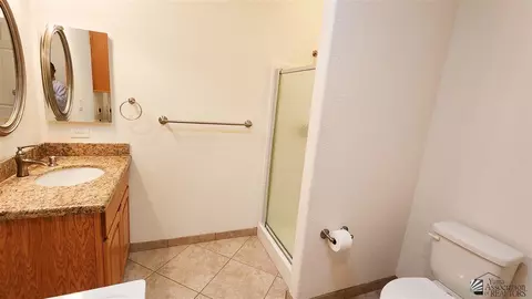 Bath - 14871 E 49 Dr, Yuma, AZ 85367 photo 1 of 5