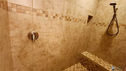 Bath - 14871 E 49 Dr, Yuma, AZ 85367 photo 4 of 5