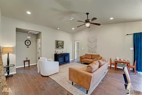 Living - 7094 E 36 Pl, Yuma, AZ 85365 photo 1 of 3