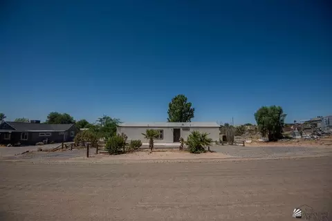 9470 E Armada Dr, Yuma, AZ 85365