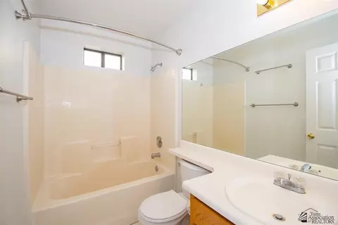 Bath - 2183 E 27 Ln, Yuma, AZ 85365 photo 2 of 2