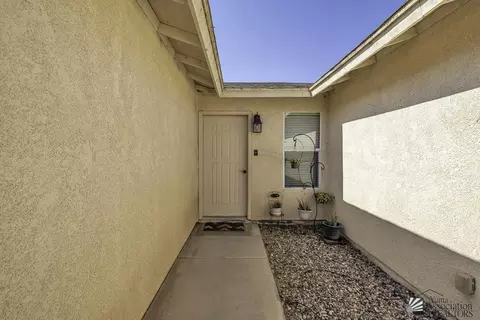 Exterior - 6213 E 43 St, Yuma, AZ 85365 photo 2 of 10