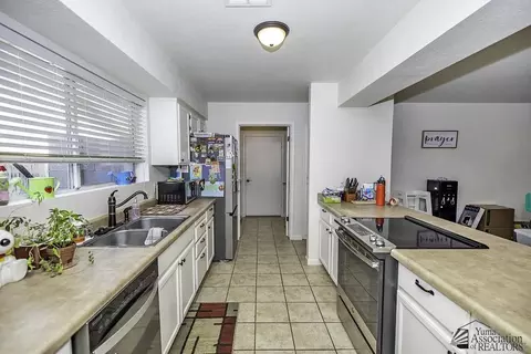 Kitchen - 6213 E 43 St, Yuma, AZ 85365 photo 1 of 2