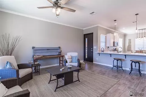 Living - 14655 E 46 Loop, Yuma, AZ 85367 photo 3 of 3
