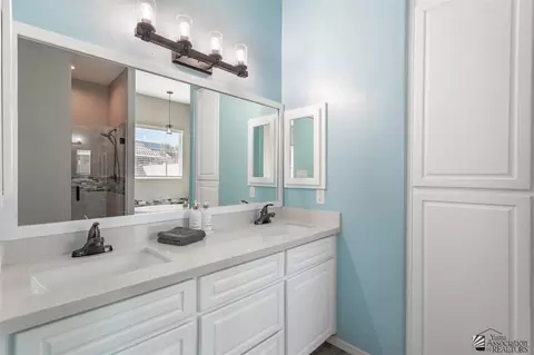 Bath - 14655 E 46 Loop, Yuma, AZ 85367 photo 2 of 5