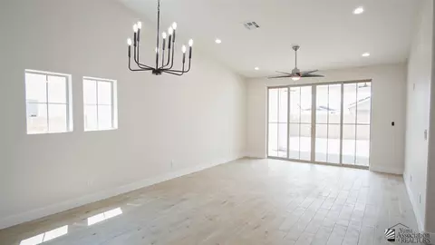 Living - 7905 E 34 Ln, Yuma, AZ 85365 photo 2 of 2