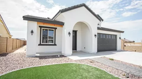 Exterior - 7905 E 34 Ln, Yuma, AZ 85365 photo 3 of 7