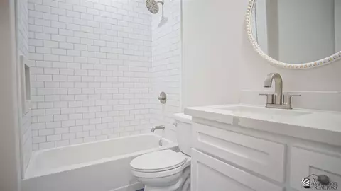 Bath - 7905 E 34 Ln, Yuma, AZ 85365 photo 1 of 6