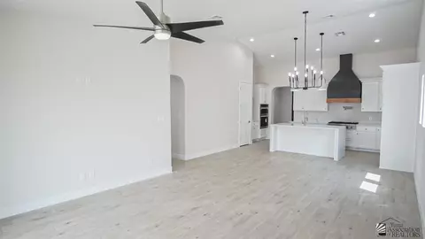 Living - 7905 E 34 Ln, Yuma, AZ 85365 photo 1 of 2