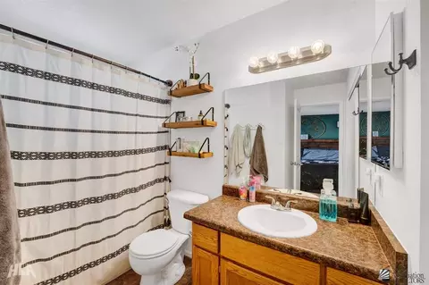 Bath - 6004 E 44 St, Yuma, AZ 85365 photo 1 of 2