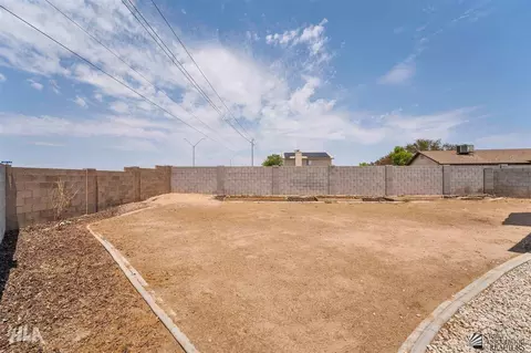 Exterior - 6004 E 44 St, Yuma, AZ 85365 photo 5 of 6