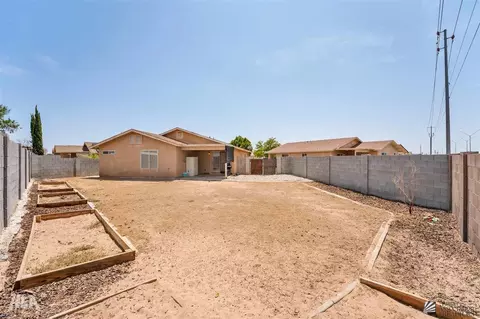 Exterior - 6004 E 44 St, Yuma, AZ 85365 photo 6 of 6