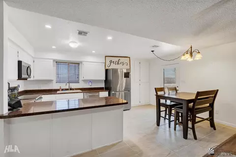 Kitchen - 6004 E 44 St, Yuma, AZ 85365 photo 5 of 5