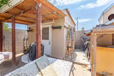 2075 E 24 Pl, Yuma, AZ 85365 photo 14