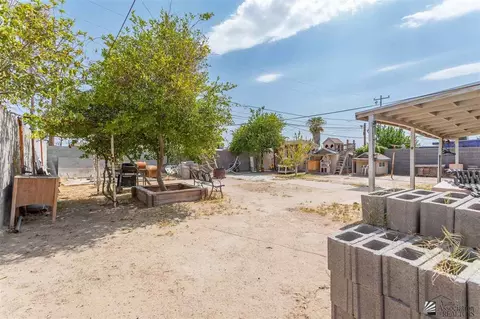 2075 E 24 Pl, Yuma, AZ 85365 photo 8