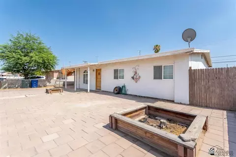 2075 E 24 Pl, Yuma, AZ 85365 photo 4